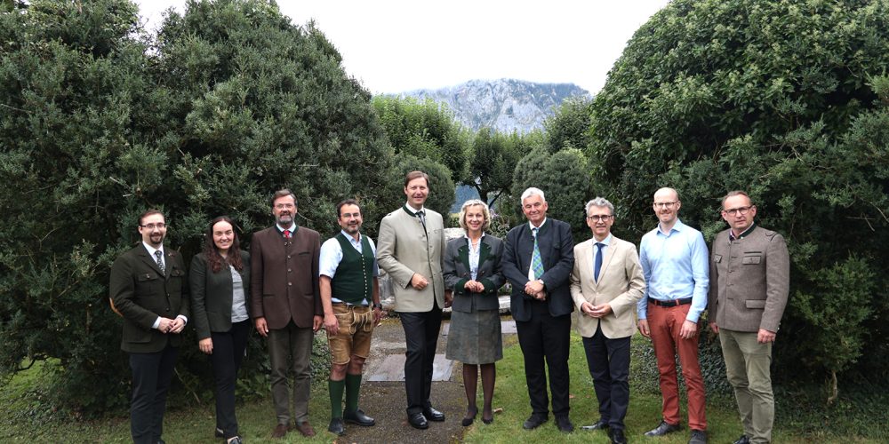 Hunting_Directors_Meeting_1